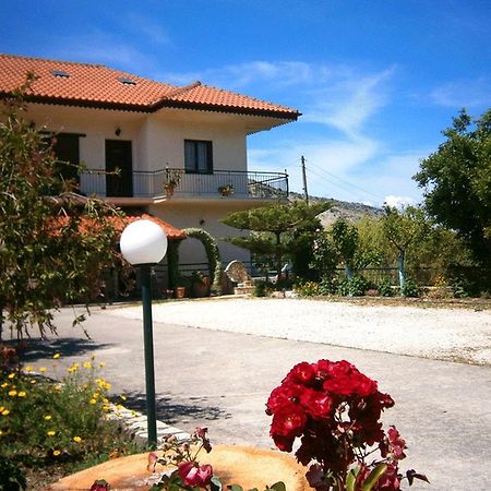 Georgia'S Little Village Plataria Exterior photo